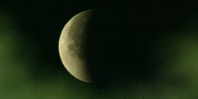 7e9adbe6-MOON