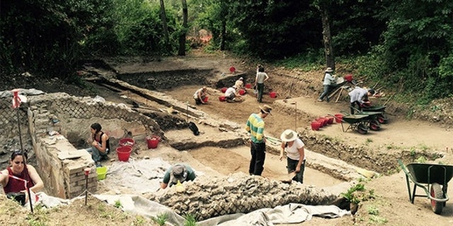 Archaeologists working at a villa built by the Roman Emperor Hadrian (reign A.D. 117-138) have discovered a building filled with art.