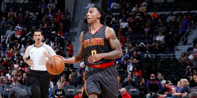 AUBURN HILLS, MI - MARCH 26: Jeff Teague #0 of the Atlanta Hawks drives against the Detroit Pistons during the game on March 26, 2016 at The Palace of Auburn Hills in Auburn Hills, Michigan. NOTE TO USER: User expressly acknowledges and agrees that, by downloading and or using this Photograph, user is consenting to the terms and conditions of the Getty Images License Agreement. Mandatory Copyright Notice: Copyright 2016 NBAE (Photo by B. Sevald/Einstein/NBAE via Getty Images)