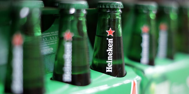 Heineken's new "Worlds Apart" ad is receiving high marks online.