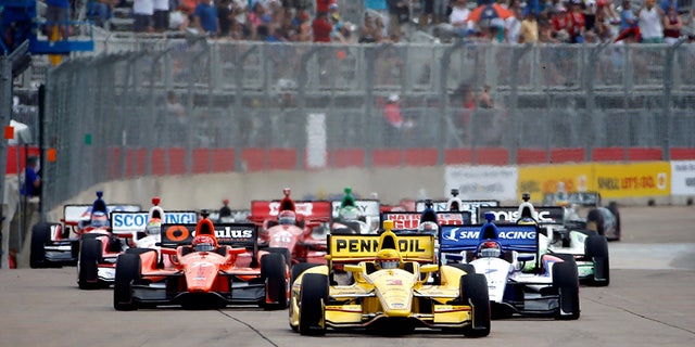 Castroneves leads the pack at the 2014 IndyCar Grand Prix of Houston