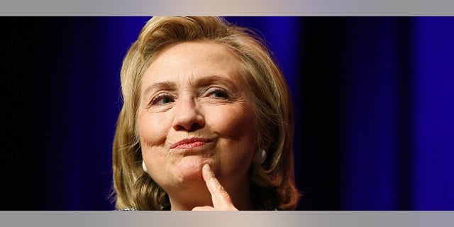 9726f4cc-USA-POLITICS/CLINTON