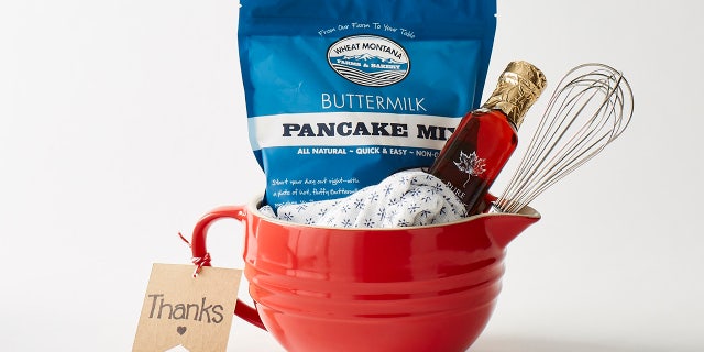 Hostess holiday gift basket