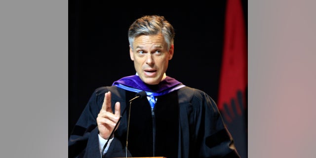 Possible 2012 presidential hopeful, former Republican Gov. Jon Huntsman, Jr., of Utah gives a commencement address to more than 1,000 students at Southern New Hampshire University, Saturday, May 21, 2011 in Manchester, N.H. (AP)