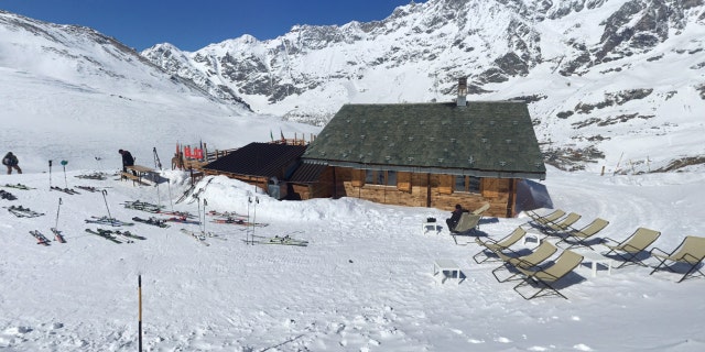 The man managed to trudge his way up the mountainside until he found a local bar called Igloo, located about 1,491 miles above sea level.