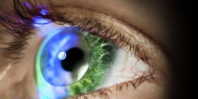 Innovega plans to show off high-tech contact lenses that let the wearer see virtual displays of information -- like floating computer screens before your eyes -- at the 2014 Consumer Electronics Show.