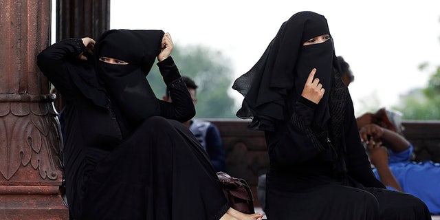 India Bans Instant Divorce By Muslim Men Fox News 