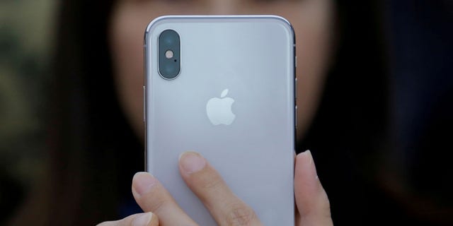 iphone x reuters 2