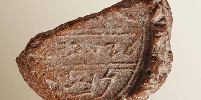 The seal mark discovered in Jerusalem (Eilat Mazar/Biblical Archaeological Society)
