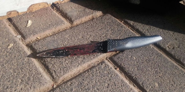 israeli police stabbing knife pic