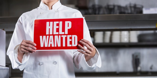 A southern restaurant in Texas is giving back to his community by hiring those in need.