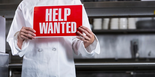 A southern restaurant in Texas is giving back to his community by hiring those in need.