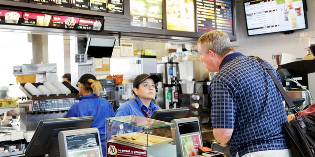 A McDonald's insider is helping people get the freshest meals every time.
