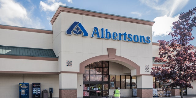Albertsons joined a list of supermarkets and stores that asked buyers not to openly carry guns.