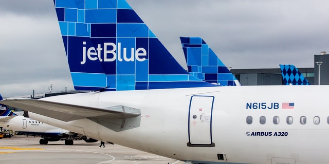 jetblue tail istock