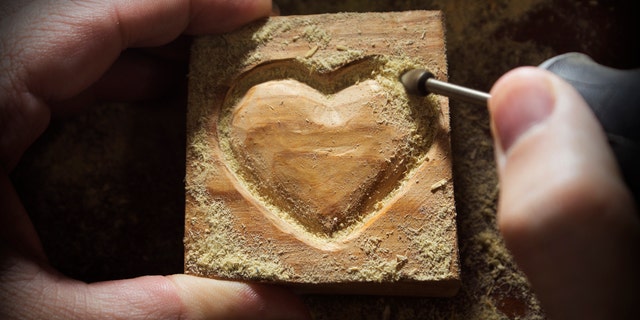 Find personalized items like engraved cutting boards, pens and gardening tools.