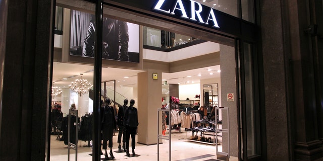 Zara customers in Istanbul have found notes from out-of-work factory workers inside their clothing items.