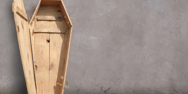 The theme park has announced a competition inviting guests to stay in a tight coffin for nearly 30 hours straight.
