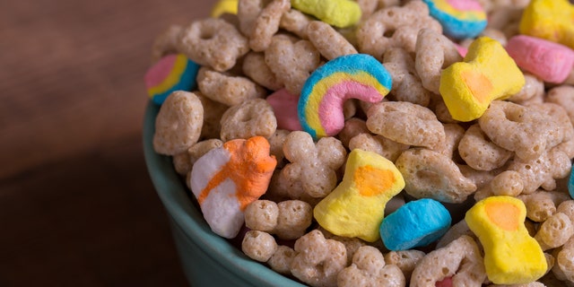 Lucky Charms' new cereal may not be an official partnership with Kellogg's, who owns Frosted Flakes.