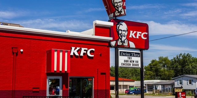 This colonel really wants to make sure you know how to properly fry his chicken.