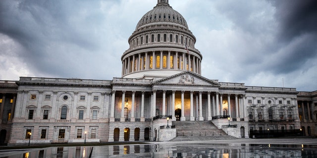 fe04a8c1-Capitol