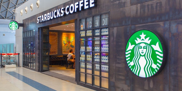 These new aprons at Starbucks to help deaf baristas.