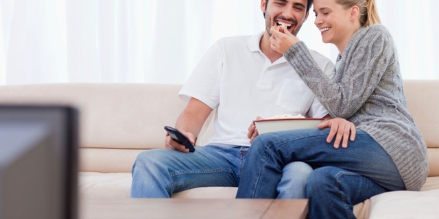 couple_watching_movie_netflix_istock