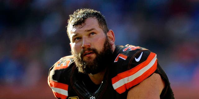 CLEVELAND, OH - NOVEMBER 27, 2016: Left tackle Joe Thomas #73 of the Cleveland Browns kneels during timeout in the second quarter of a game against the New York Giants on November 27, 2016 at FirstEnergy Stadium in Cleveland, Ohio. New York won 27-13.