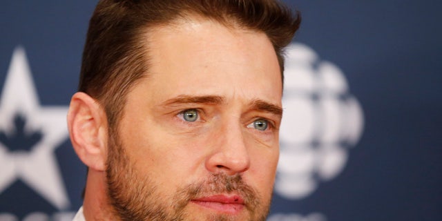 Actor Jason Priestly arrives on the red carpet at the 2014 Canadian Screen awards in Toronto, March 9, 2014.   REUTERS/Mark Blinch (CANADA  - Tags: ENTERTAINMENT)   - RTR3GCWY