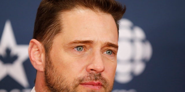 Actor Jason Priestly arrives on the red carpet at the 2014 Canadian Screen awards in Toronto, March 9, 2014. REUTERS/Mark Blinch (CANADA - Tags: ENTERTAINMENT) - RTR3GCWY