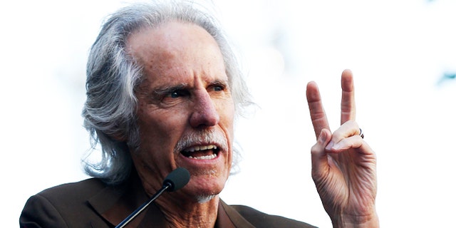 John Densmore, drummer of The Doors, speaks in Hollywood, Kalifornië, Okt.. 30, 2013. (Reuters)