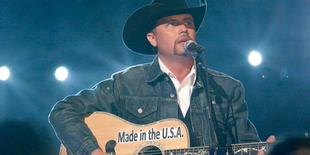 John Rich sings "Shuttin' Detroit Down" at the 44th Annual Academy of Country Music Awards in Las Vegas April 5, 2009. REUTERS/Mario Anzuoni (UNITED STATES ENTERTAINMENT) - RTXDONL