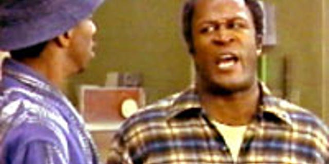 John Amos, Cardi Howard, al bekend om zijn rol als meteoroloog "Mary Tyler Moore-show," Toen hij James Evans speelde "monteren," Dan "Goede momenten." 