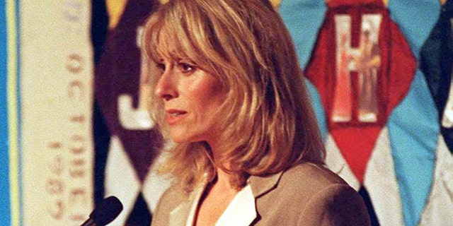 Actress and comedienne Judith Light holds a single candle as she participates in a candlelight ceremony in recognition of Worlds AIDS Day December 1 at Universal Studios Florida. The ceremony coincides with Universal's display of more than 500 panels of The NAMES Project AIDS Memorial Quilt through December 3.
AIDS - RTRXFA