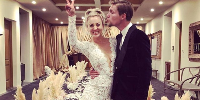 Kaley Cuoco surprised fans by announcing her marriage to Karl Cook.
