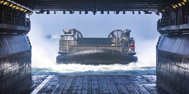 File photo - A Landing Craft Air Cushion approaches the well deck of the amphibious assault ship USS Kearsarge (LHD 3) (U.S. Navy photo by Mass Communication Specialist 3rd Class Kaitlyn E. Eads/Released)