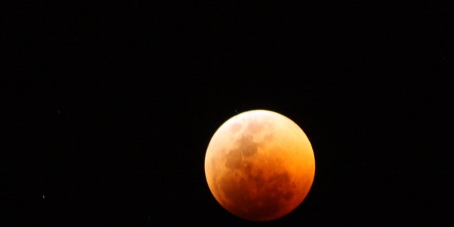 Skywatcher Derek Keats of Johannesburg, South Africa snapped this photo of the total lunar eclipse of June 15, 2011 with a Canon EOS 50D camera.