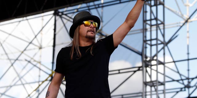 Apr 7, 2014; Arlington, TX, USA; Recording artist Kid Rock performs before the championship game of the Final Four in the 2014 NCAA Mens Division I Championship tournament between the Connecticut Huskies and Kentucky Wildcats at AT&T Stadium. Mandatory Credit: Kevin Jairaj-USA TODAY Sports - RTR3KC5Z
