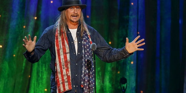 Kid Rock inducts rock band Cheap Trick at the 31st annual Rock and Roll Hall of Fame Induction Ceremony at the Barclays Center in Brooklyn, New York April 8, 2016. REUTERS/Eduardo Munoz - RTX29688