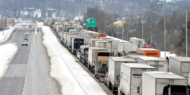 March 5, 2015: Traffic backs up as more than 50 miles of Interstate 65 southbound is shut down from the weather.