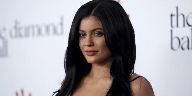 Makeup mogul Kylie Jenner might be having a hard time unloading her mansion.