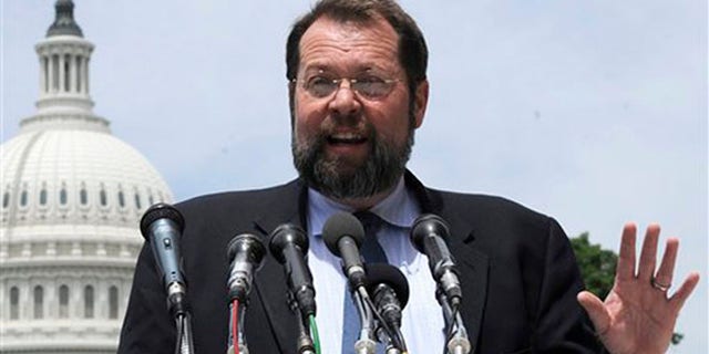 In this May 22, 2009 file photo, then-Rep. Steven LaTourette, R-Ohio speaks on Capitol Hill in Washington. Former Rep. LaTourette, gravely ill with pancreatic cancer, has filed a claim against the government over the treatment he received from his Capitol doctors.
