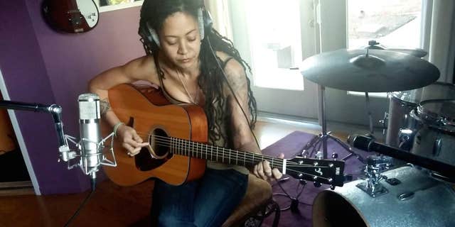 © 2018 Licity Collins (ASCAP) All Rights Reserved. Promotional photography by Nash Rightmer
