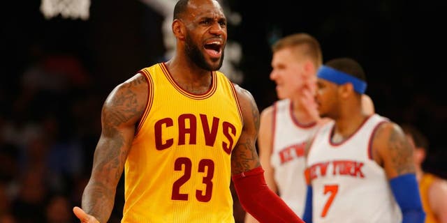 during their game at Madison Square Garden on March 26, 2016 in New York City. NOTE TO USER: User expressly acknowledges and agrees that, by downloading and/or using this Photograph, user is consenting to the terms and conditions of the Getty Images License Agreement.