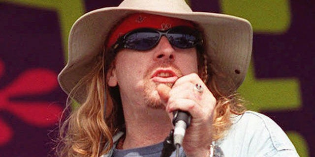 **FILE** Seventies teen idol Leif Garrett performs with his band Godspeed at the first annual Rhino RetroFest at the Santa Monica Civic Auditorium in Santa Monica, Calif.,on Aug. 14, 1999. Garrett was being held without bail after authorities said he was suspected of carrying narcotics and not having a ticket for the Los Angeles subway line Saturday, Jan. 14, 2006.(AP Photo/Chris Pizzello)