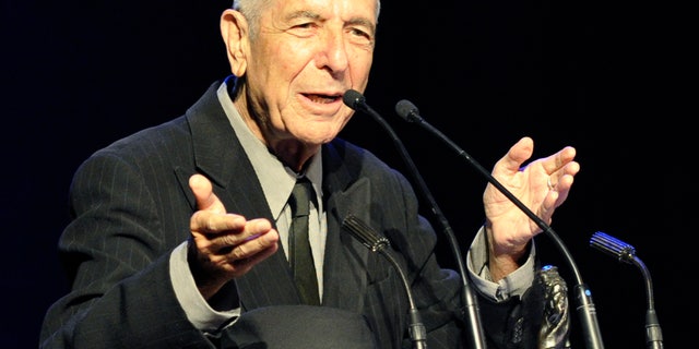 Canadian musician/writer Leonard Cohen speaks after receiving the Glenn Gould Prize in Toronto May 14, 2012. The Glenn Gould Prize is awarded biennially to a living individual for a lifetime contribution to the arts. REUTERS/ Mike Cassese (CANADA - Tags: ENTERTAINMENT) - RTR322J0