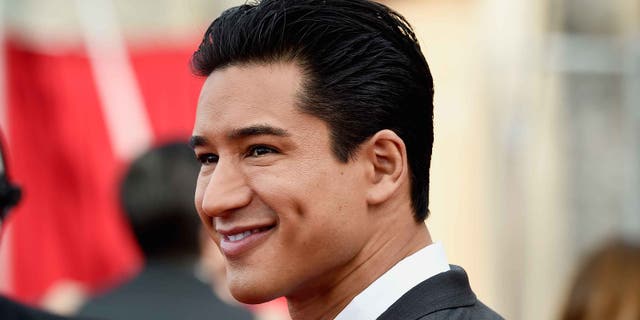 LOS ANGELES, CA - JANUARY 25: TV personality Mario Lopez attends the 21st Annual Screen Actors Guild Awards at The Shrine Auditorium on January 25, 2015 in Los Angeles, California. (Photo by Frazer Harrison/Getty Images)