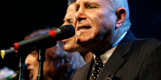 Nov. 8, 2006.Tim Hauser, right, performs with the other members of the U.S. vocal group The Manhattan Transfer at the Avo Session in Basel, Switzerland.