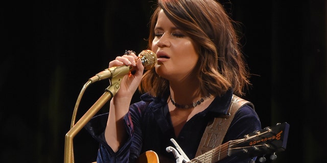 Maren Morris Vince Gill Choke Up During First Ever Dear Hate Performance Fox News