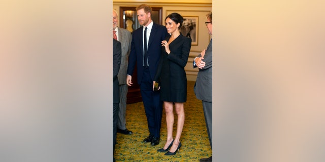markle dress 2